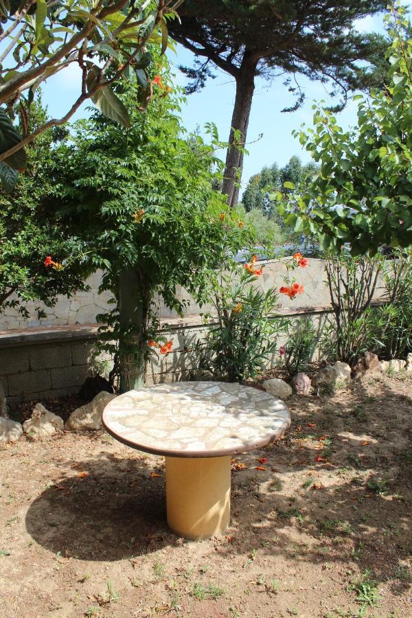 La Mansarda Bed & Breakfast Biancareddu ภายนอก รูปภาพ